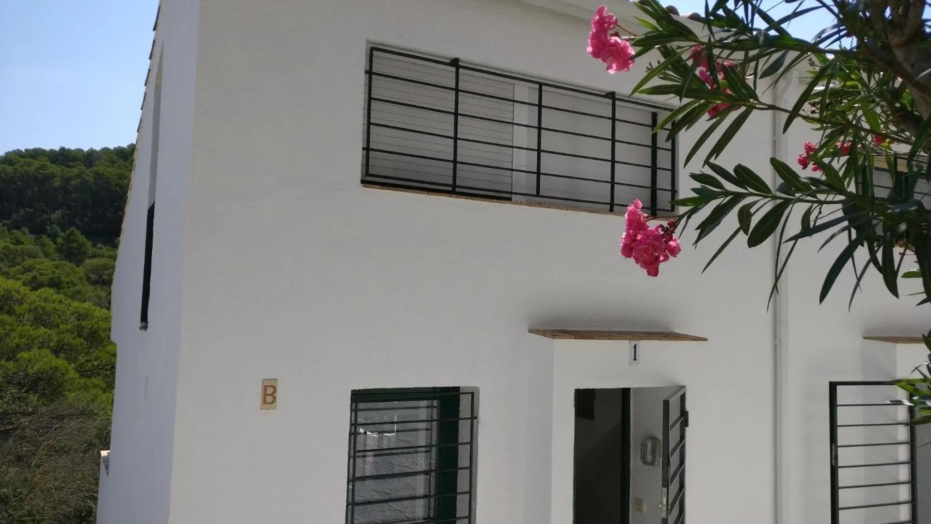 Apartment Stylish Sa Riera, Private Parking, Beach Views Begur